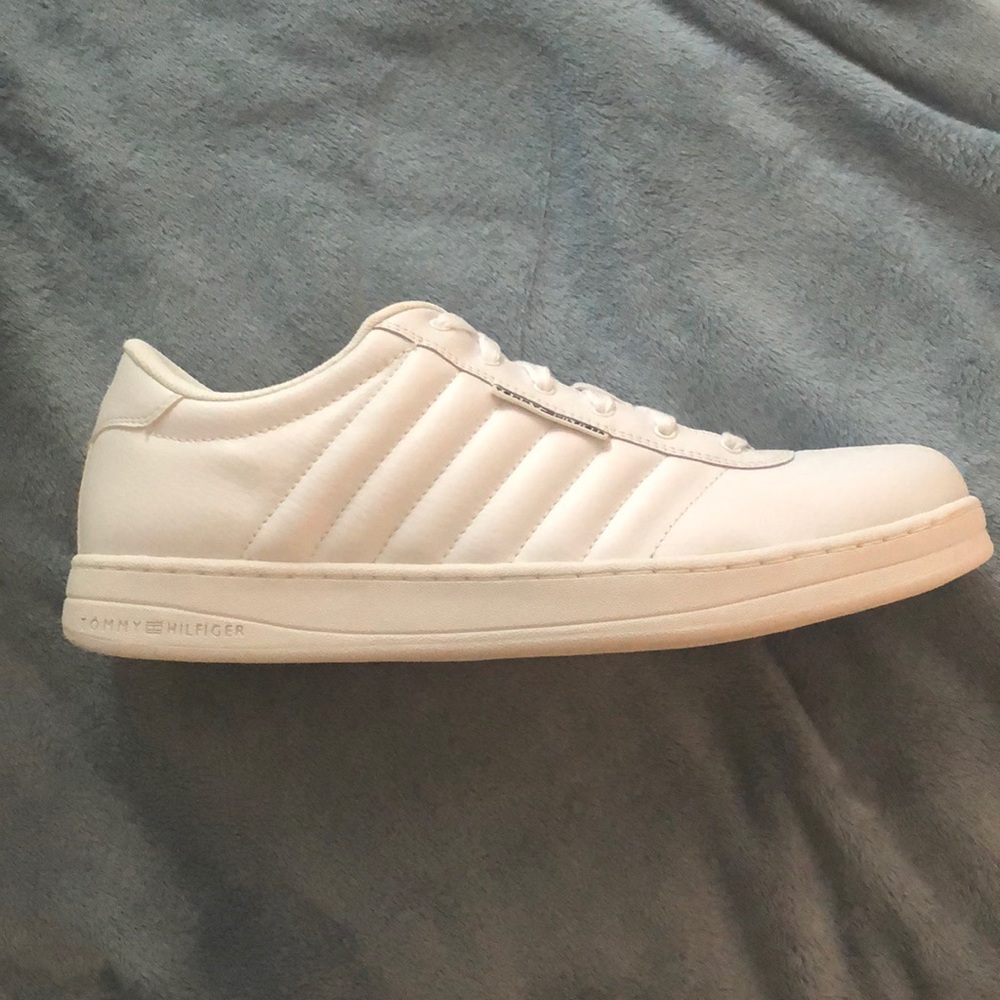 Tommy Hilfiger white tennis shoes